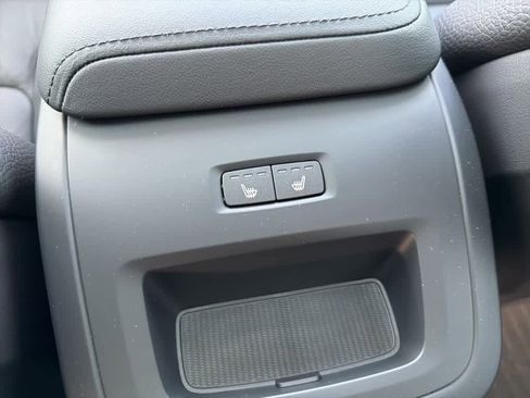 Used 2024 Volvo XC60 B5 Plus w/ Protection Package Premier image 24