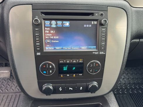 Used 2013 Chevrolet Silverado 3500 LTZ AWD/4WD image 20