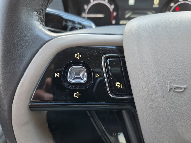Used 2022 Lincoln Corsair FWD w/ Premium Package image 33