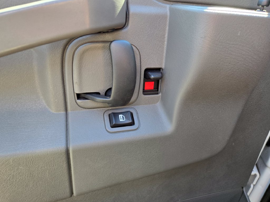 Used 2025 GMC Savana 2500 w/ Driver Convenience Package RWD image 9