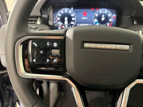 Used 2025 Land Rover Discovery Sport S image 18