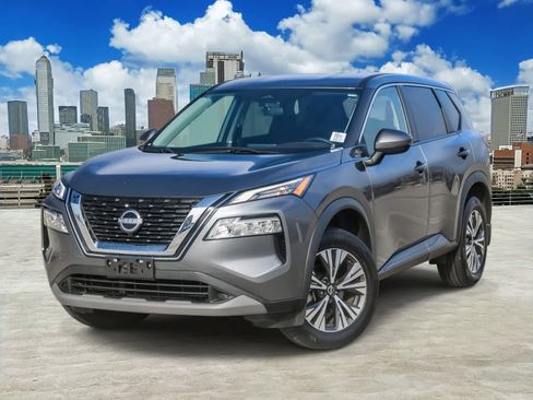 Used 2022 Nissan Rogue SV image 1