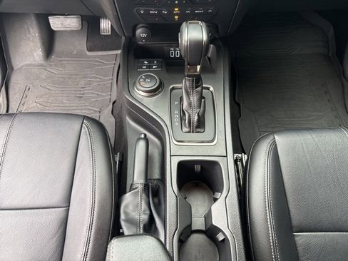 Used 2023 Ford Ranger Lariat w/ FX4 Off-Road Package image 17