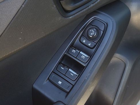 Certified 2025 Subaru Crosstrek 2.5i Sport w/ Crosstrek Mirror Package image 19