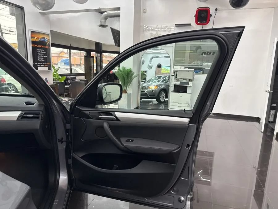 Used 2014 BMW X3 xDrive28i AWD/4WD image 17