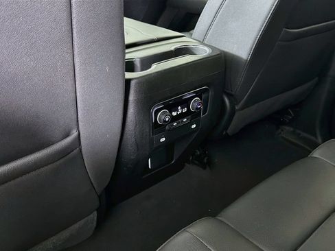 Used 2024 Chevrolet Tahoe LT AWD/4WD image 29