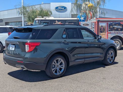 Certified 2022 Ford Explorer XLT w/ Equipment Group 202A RWD image 7