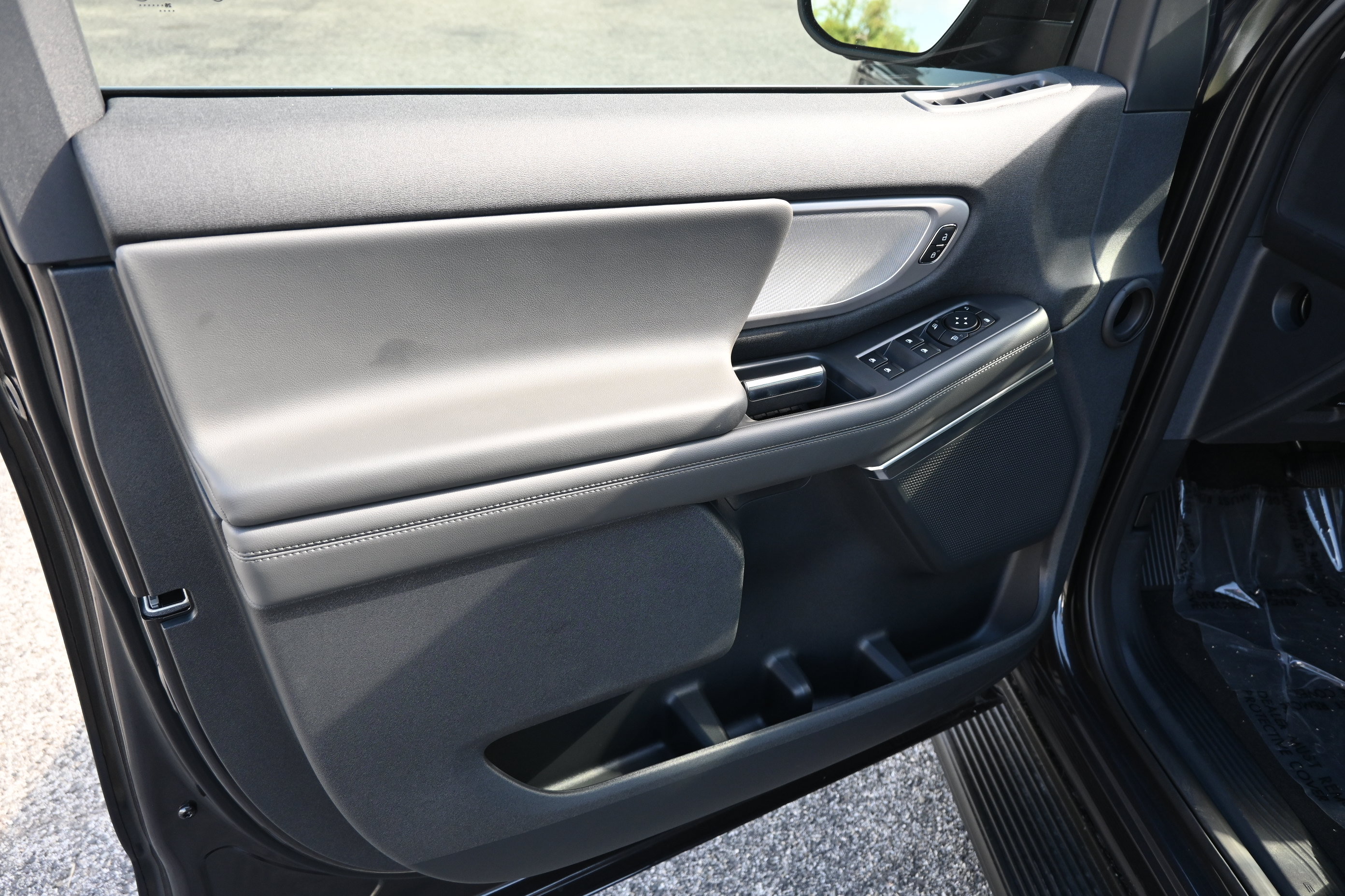 New 2027 Ford Expedition Active RWD image 13