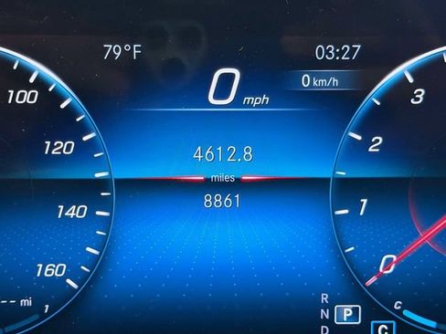 Used 2023 Mercedes-Benz GLB 250 4MATIC image 26