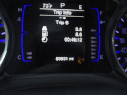 Used 2017 Chrysler 200 Limited w/ Convenience Group FWD image 15