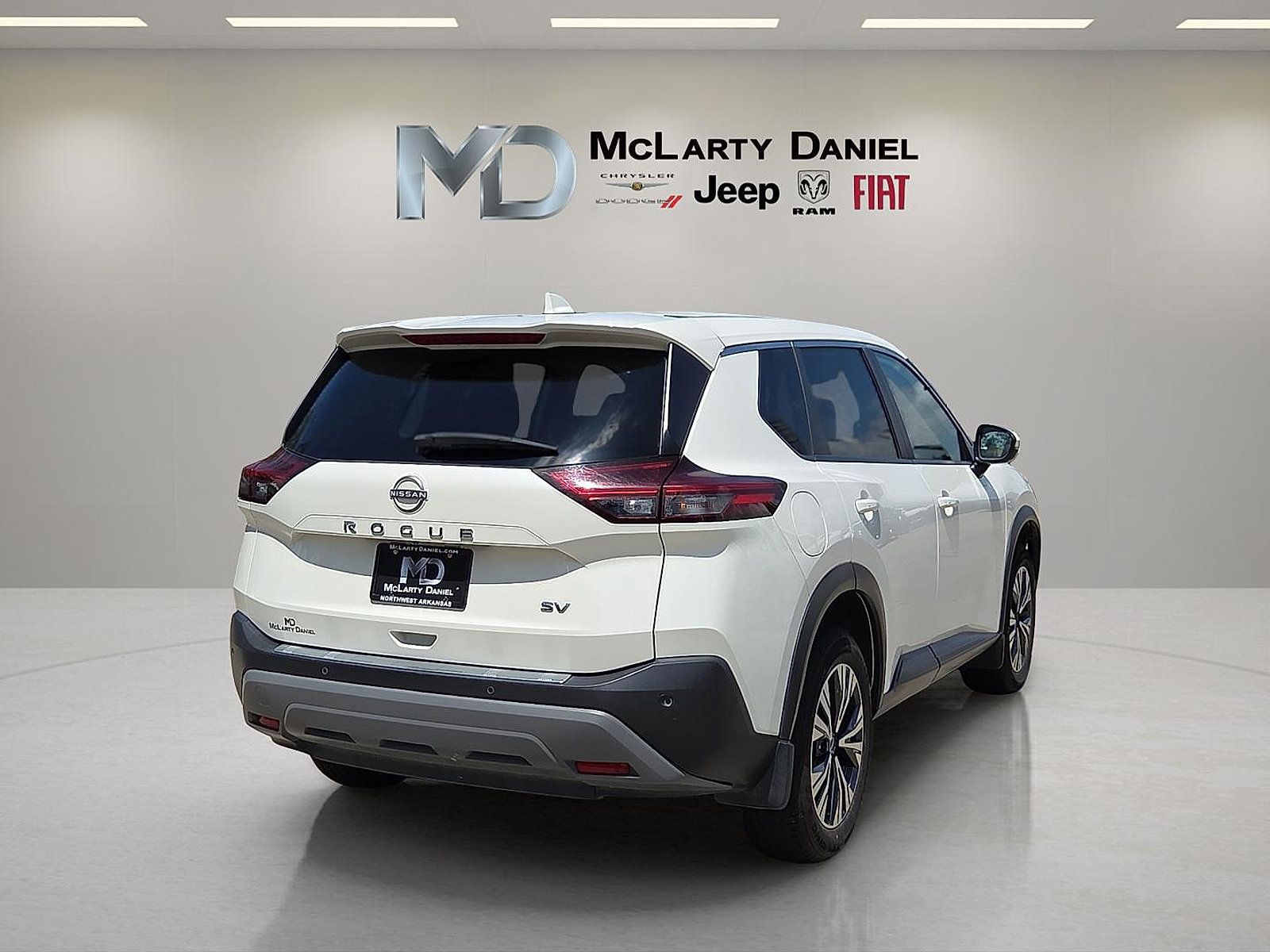 Used 2023 Nissan Rogue SV FWD image 5