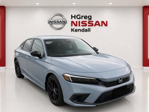Used 2023 Honda Civic Sport image 3
