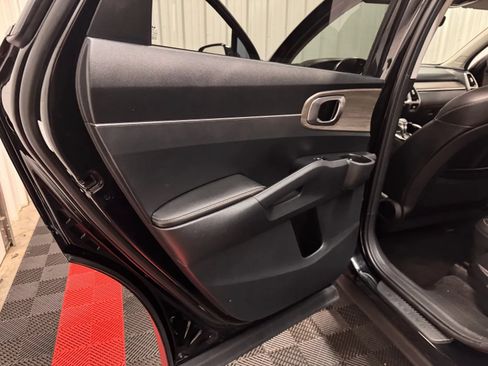 Used 2023 Kia Sorento S w/ Panoramic Sunroof Package AWD/4WD image 37