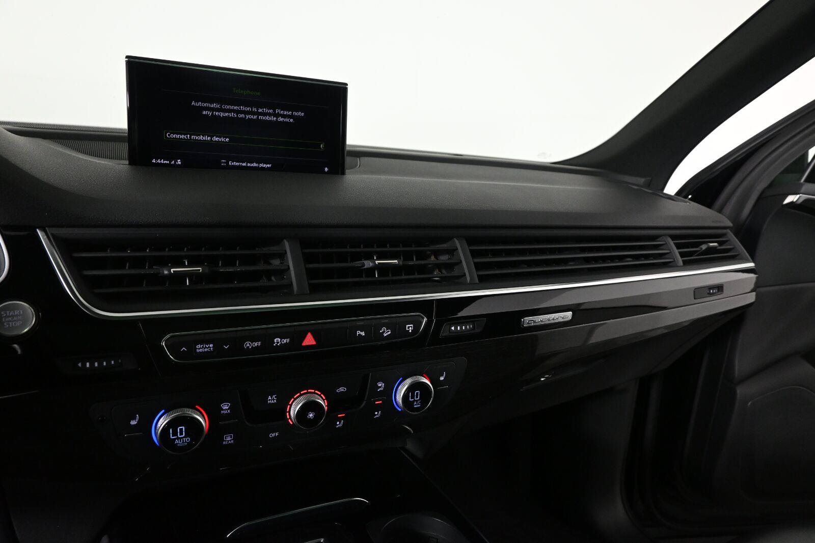 Used 2017 Audi Q7 3.0T Premium AWD/4WD image 13