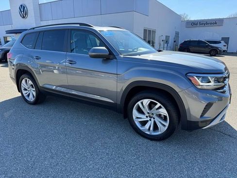 Used 2023 Volkswagen Atlas SE w/ Panoramic Sunroof Package image 3