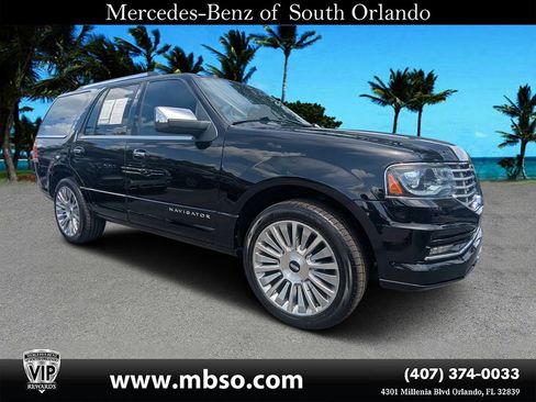 Used 2017 Lincoln Navigator Reserve RWD image 1