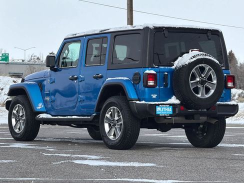 Used 2022 Jeep Wrangler Unlimited Sahara w/ Cold Weather Group image 6