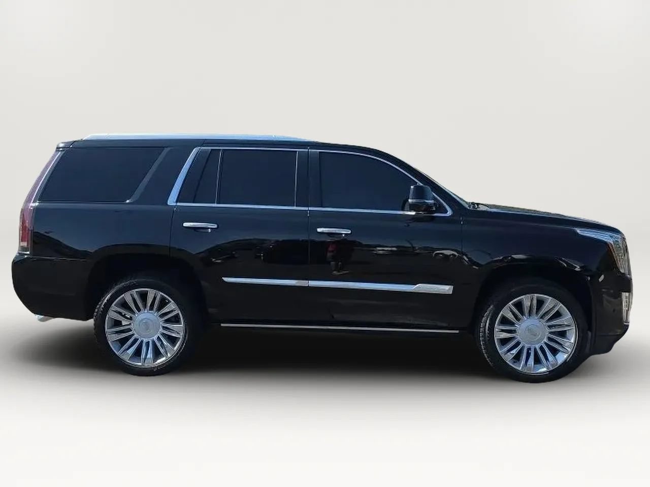 Used 2019 Cadillac Escalade Platinum AWD/4WD image 9