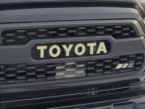 Used 2023 Toyota Tacoma TRD Sport image 15