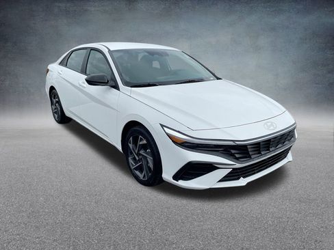 New 2025 Hyundai Elantra SEL image 33
