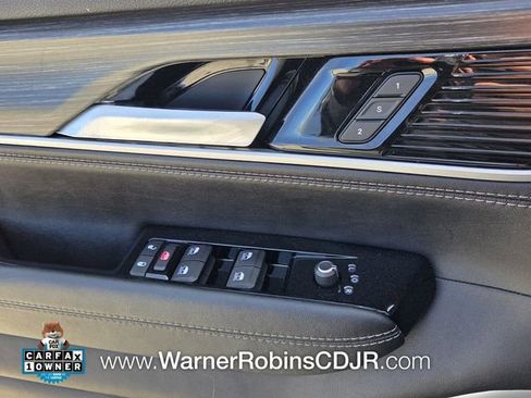 Used 2024 Jeep Wagoneer Series II w/ Flexible Seating Group image 32