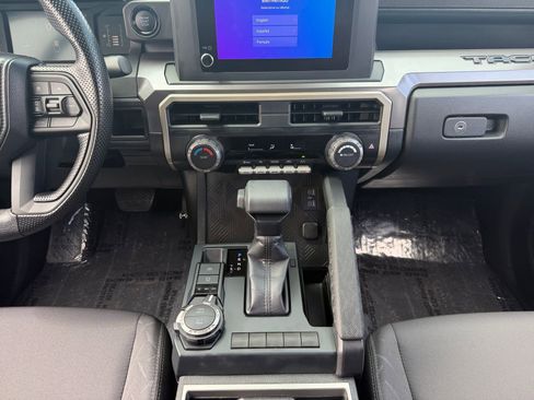 Certified 2026 Toyota Tacoma SR5 AWD/4WD image 11