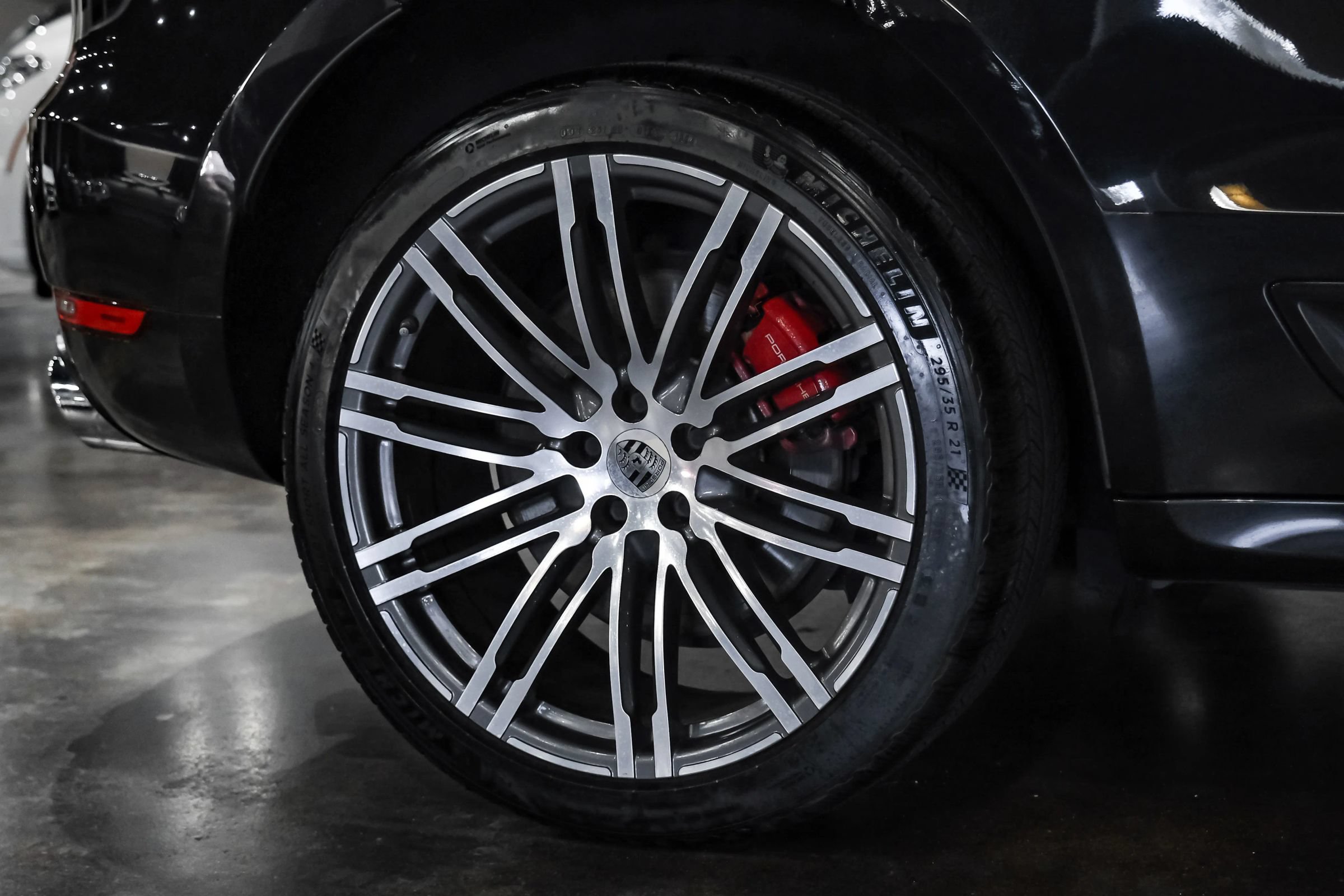 Used 2015 Porsche Macan Turbo AWD/4WD image 54