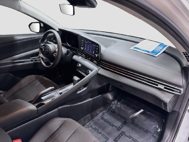 Used 2021 Hyundai Elantra SEL FWD image 28