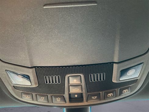 Used 2020 Lincoln Continental Reserve image 11