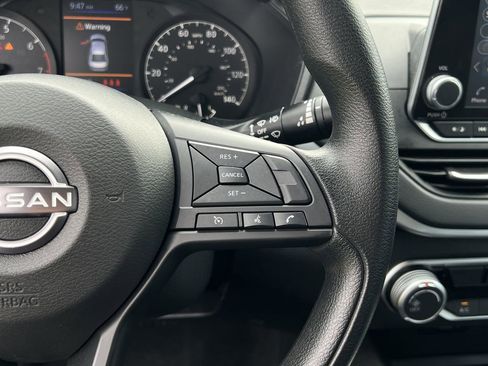 Certified 2025 Nissan Altima 2.5 S FWD image 11