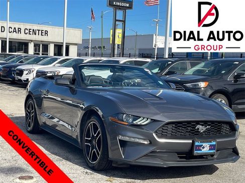 Used 2022 Ford Mustang Premium image 2