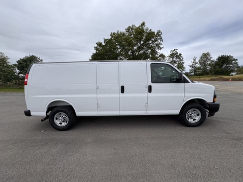 New 2026 Chevrolet Express 2500 Extended w/ Driver Convenience Package RWD image 5