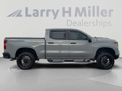 Used 2025 Chevrolet Silverado 1500 Custom Trail Boss w/ Turbomax Blackout Package AWD/4WD image 6
