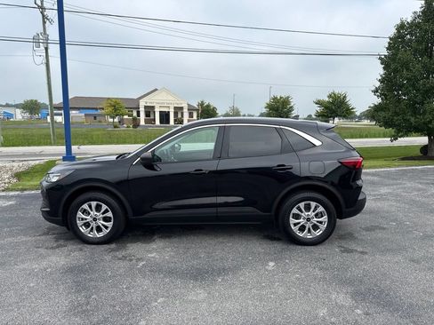 Used 2023 Ford Escape Active w/ Tech Pack #1 AWD/4WD image 2