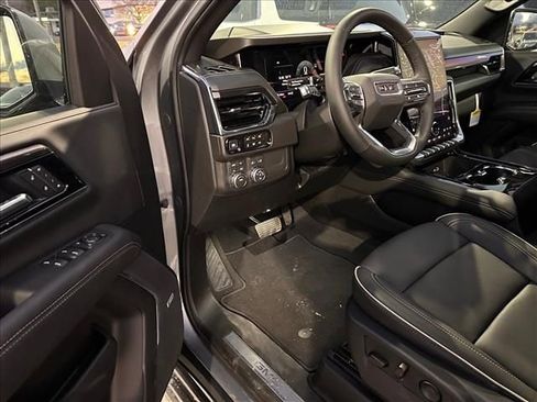 New 2026 GMC Yukon Elevation image 17