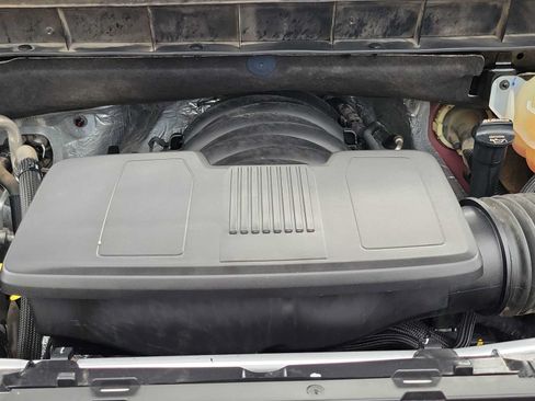 Used 2022 Chevrolet Silverado 1500 LTZ w/ LTZ Premium Package AWD/4WD image 13