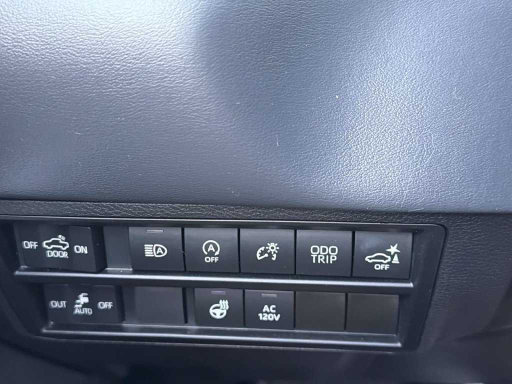 Used 2023 Toyota Tundra Platinum w/ Advanced Package AWD/4WD image 23