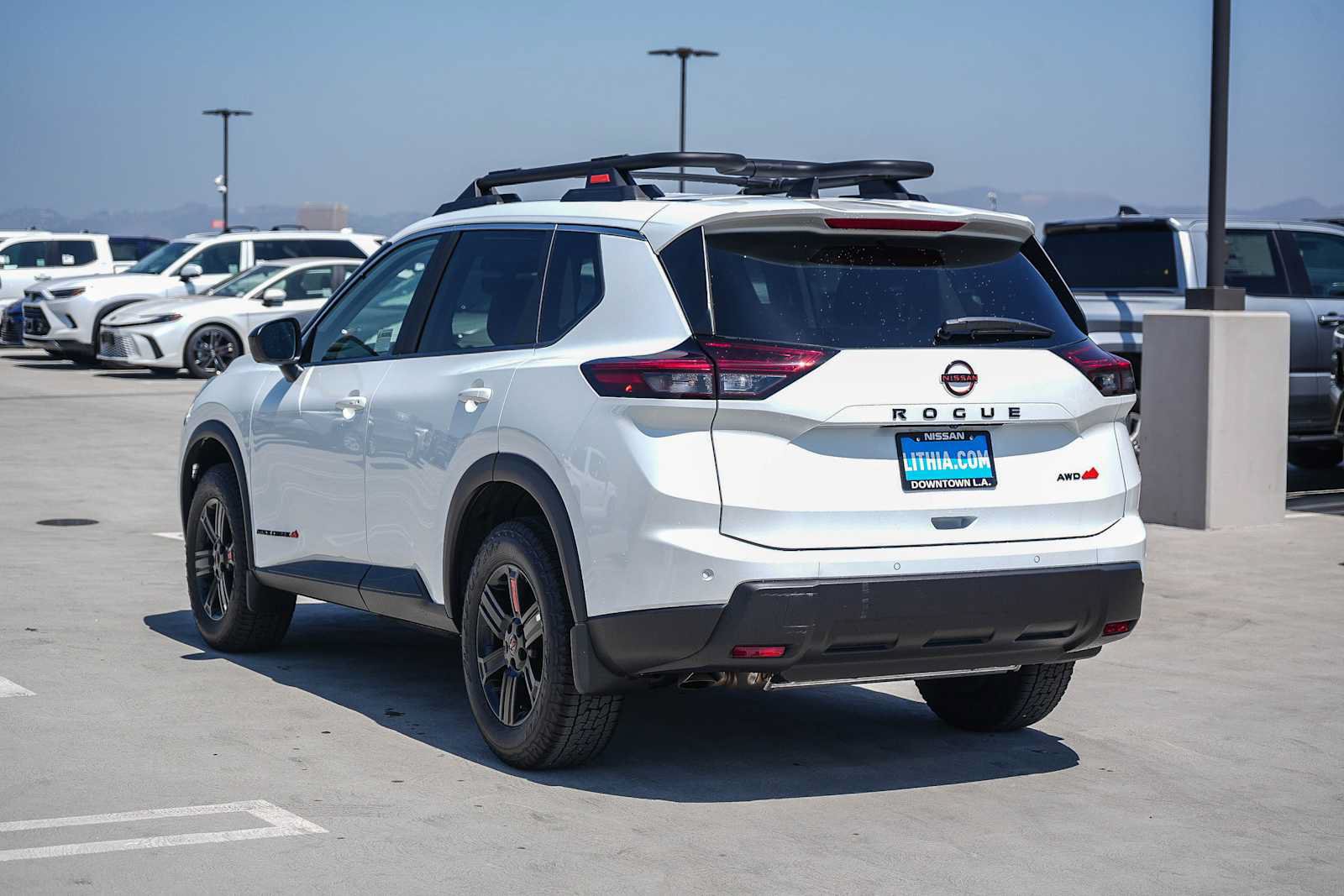 Used 2026 Nissan Rogue SV AWD/4WD image 8