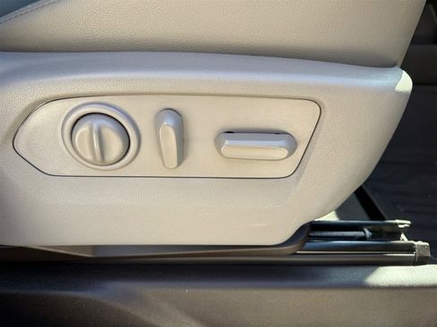 Used 2019 GMC Sierra 1500 SLT w/ SLT Premium Plus Package image 5