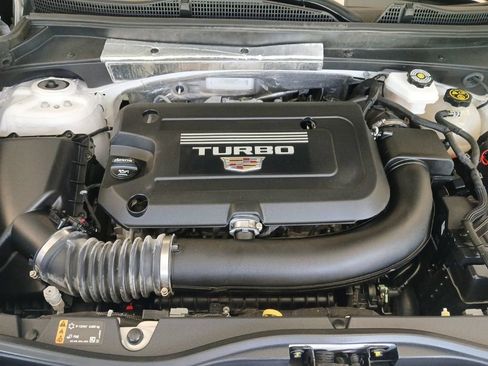 Certified 2022 Cadillac XT4 Luxury w/ Cold Weather Package AWD/4WD image 24