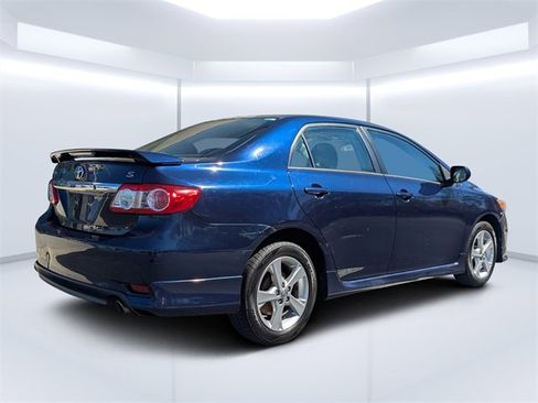 Used 2013 Toyota Corolla S image 4