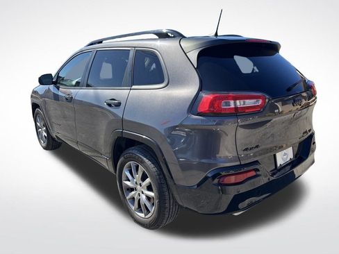 Used 2018 Jeep Cherokee Latitude image 6