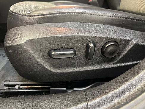 Used 2014 Chevrolet Malibu LT FWD image 15