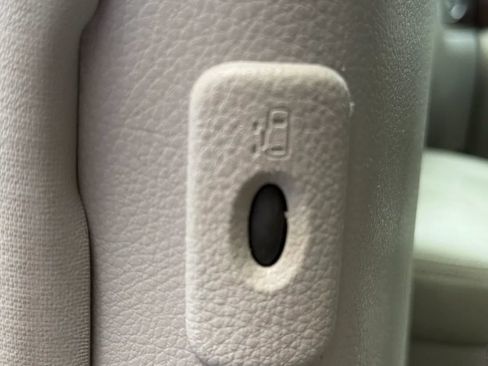 Used 2012 Nissan Quest SL w/ Bose Pkg FWD image 28