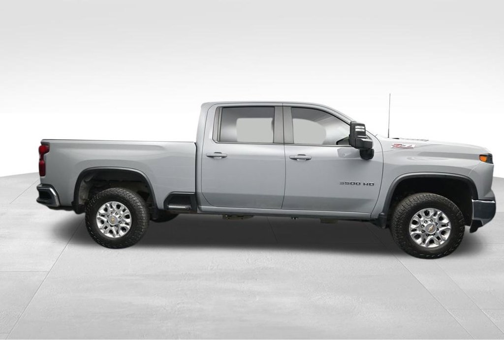 Used 2024 Chevrolet Silverado 3500 LT w/ Safety Package AWD/4WD image 6