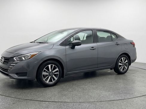 Used 2025 Nissan Versa SV FWD image 3