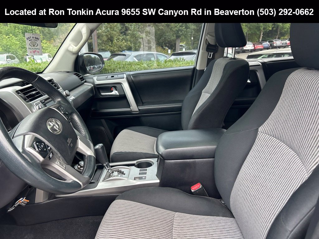 Used 2015 Toyota 4Runner SR5 AWD/4WD image 7