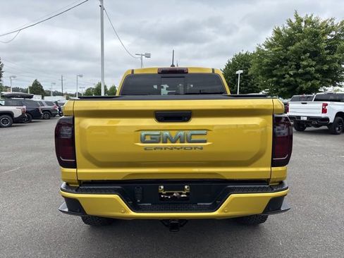 Used 2024 GMC Canyon AT4 w/ Canyon Safety Plus Package AWD/4WD image 4