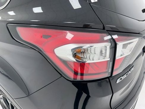 Used 2018 Ford Escape SEL image 36