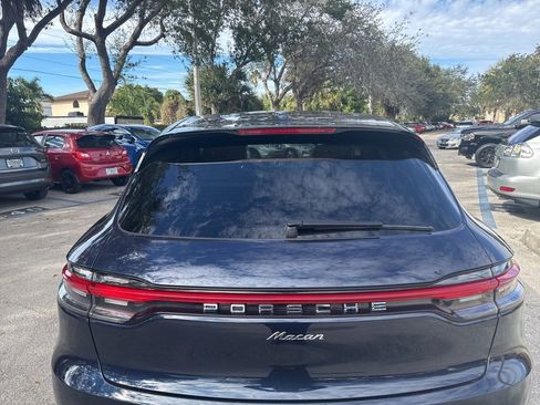 Used 2021 Porsche Macan Base image 6